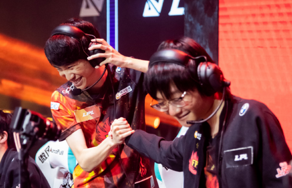 Doinb在C9比赛中大比分获胜，大比分获胜引发热议！赢得满堂喝彩(doinb为什么不打比赛)