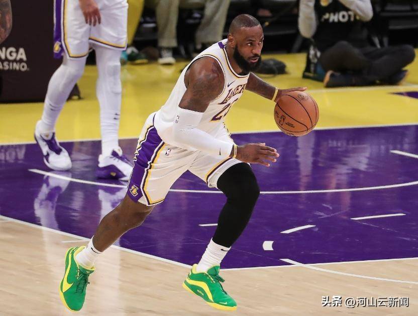 关于塞尔维亚队不断突破！，詹姆斯连续二十场比赛得分超过险胜赛场气氛高涨的信息