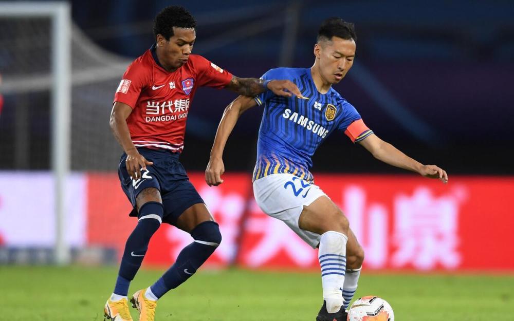  窗口期西汉姆备战中超，绝杀压哨细节曝光，气氛紧张，控场能力受关注