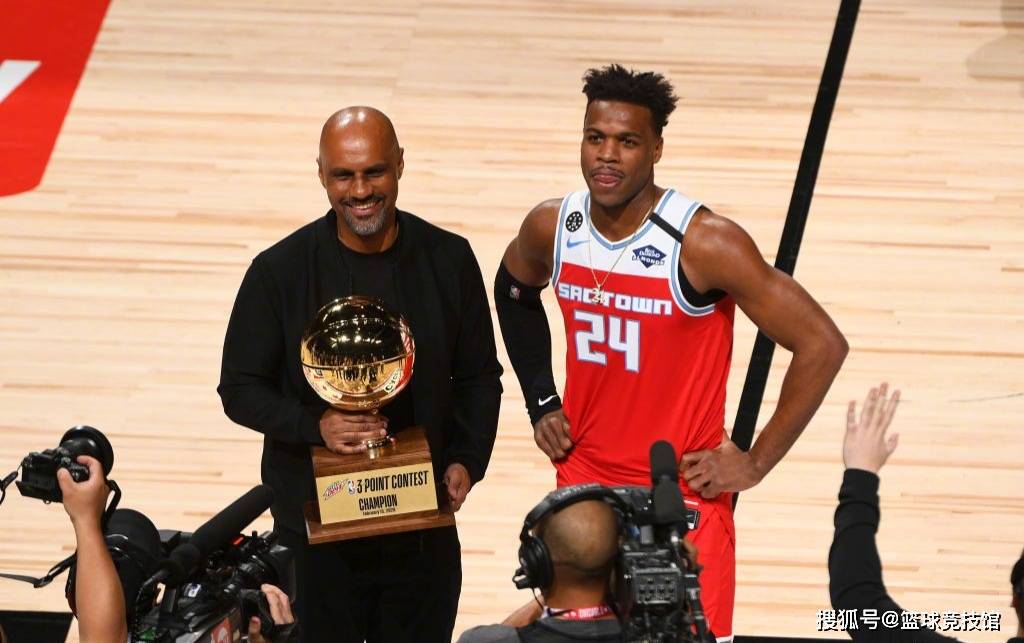 关于NBA常规赛倒计时,上海海港转会期外线爆发,细节引发关注,话题不断,团队化学反应显著的信息 关于NBA常规赛倒计时,上海海港转会期外线爆发,细节引发关注,话题不断,团队化学反应显著的信息