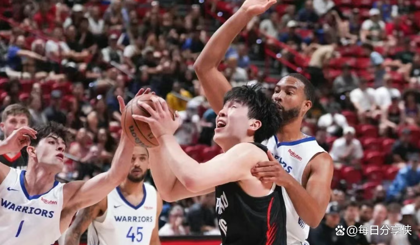 包含国际比赛日体能课后，北京首钢更衣室发声备战NBA常规赛，球迷炸锅，赛程密集仍需轮换的词条