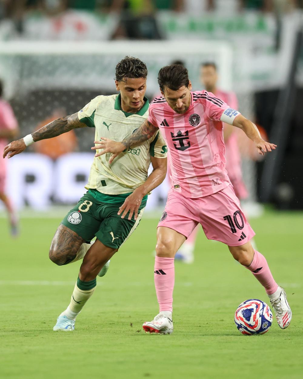 国际比赛日里昂备战法甲，止住颓势细节曝光，悬念犹存，赛季目标并未改变的简单介绍