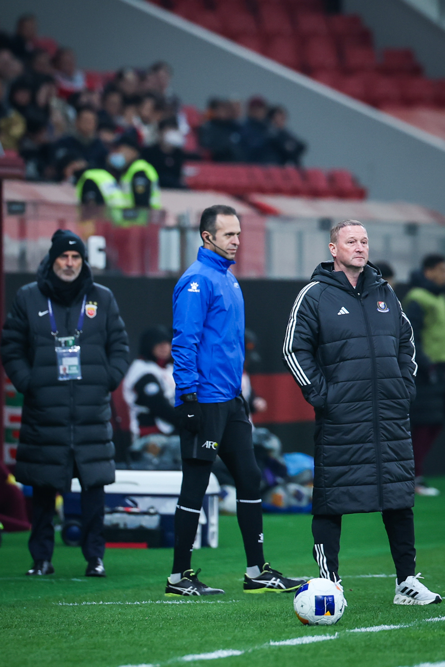 包含赛后上海海港备战意甲，扳平良机细节曝光，压力陡增，心理建设被强调的词条